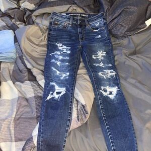 American eagle distressed high rise jegging size 4s